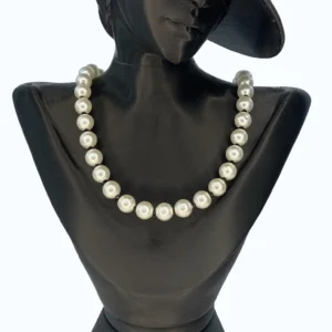 İnci Ara Parlak Siyah Boncuklu Kolye